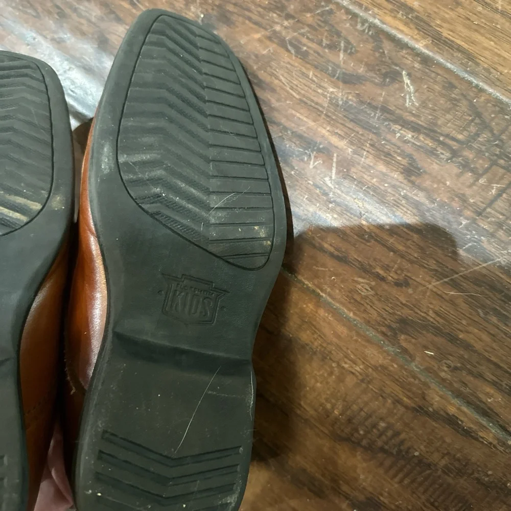 Florsheim Classic Brown Leather‎ Kids Shoes size 2Y